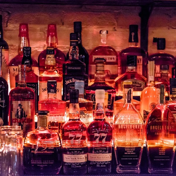 Снимок сделан в The Whiskey House пользователем The Whiskey House 2/1/2015