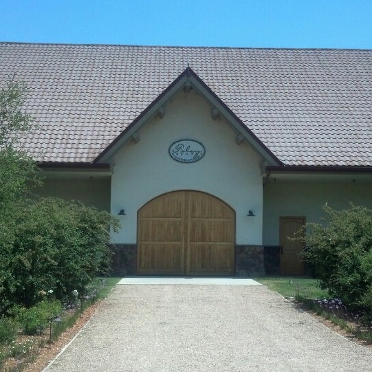 Das Foto wurde bei Foley Estates Vineyard &amp; Winery von Mide M. am 7/2/2013 aufgenommen