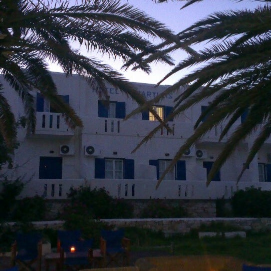 Foto tirada no(a) Amaryllis Beach Hotel por TheBlonde M. em 6/23/2013