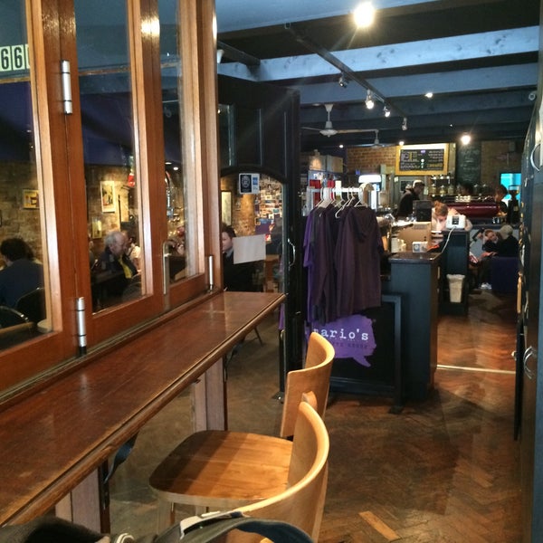 The coffee is good & the coffee house ambience is the best in Glenferrie.