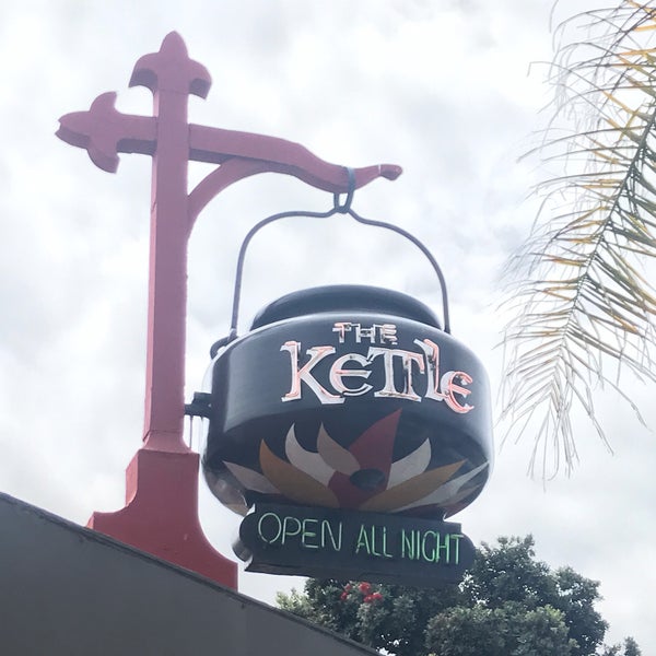 Foto tirada no(a) The Kettle Restaurant por Phil B. em 5/25/2019