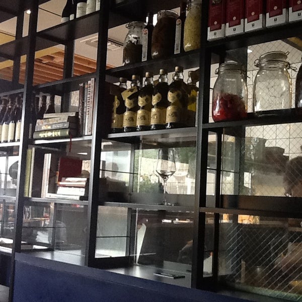 2/10/2013にPhil B.がSuperba Snack Barで撮った写真