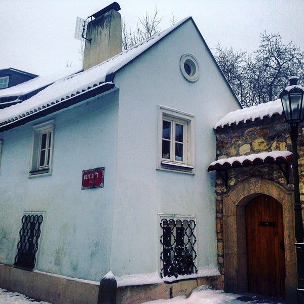 Das Foto wurde bei Kavárna Nový Svět von Petra B. am 1/25/2016 aufgenommen