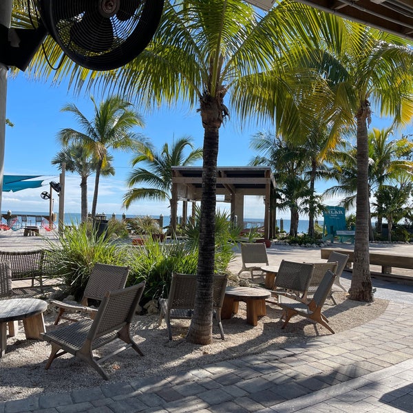 Foto scattata a Postcard Inn Beach Resort &amp; Marina da Brent M. il 11/30/2021