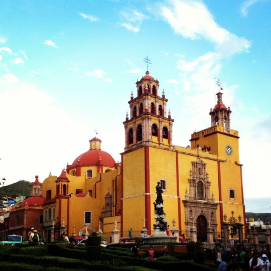 Basílica Colegiata de Nuestra Señora de Guanajuato - Plaza de la Paz