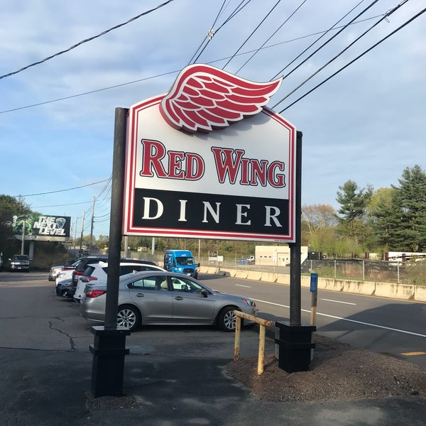 5/10/2019에 Jack B.님이 Red Wing Diner에서 찍은 사진