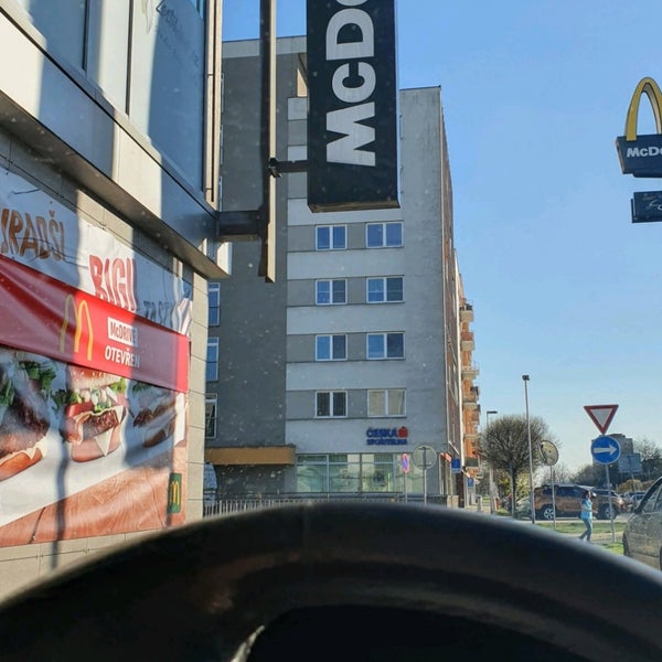 McDonald's Fast Food Restaurant in Poruba