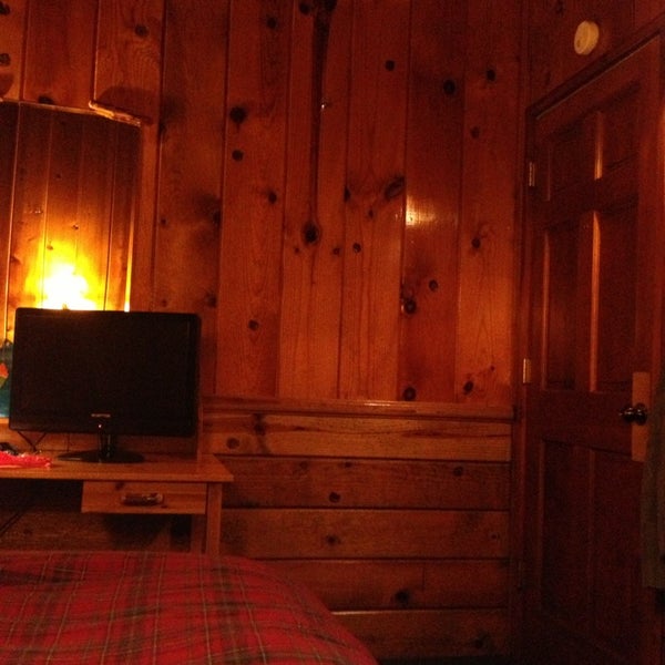 Photo taken at Idyllwild Bunkhouse by Anthony R. on 3/14/2013
