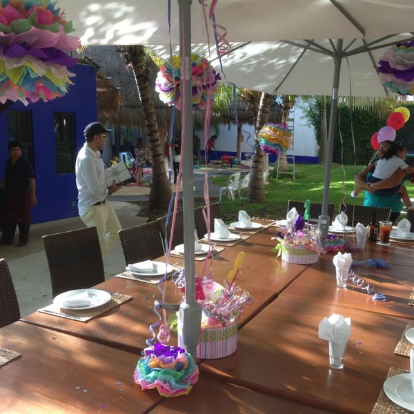 Photo taken at Mestizo&#39;s | Restaurante Mexicano Cancun | Cancun Mexican Restaurant by Emmanuel B. on 8/10/2013