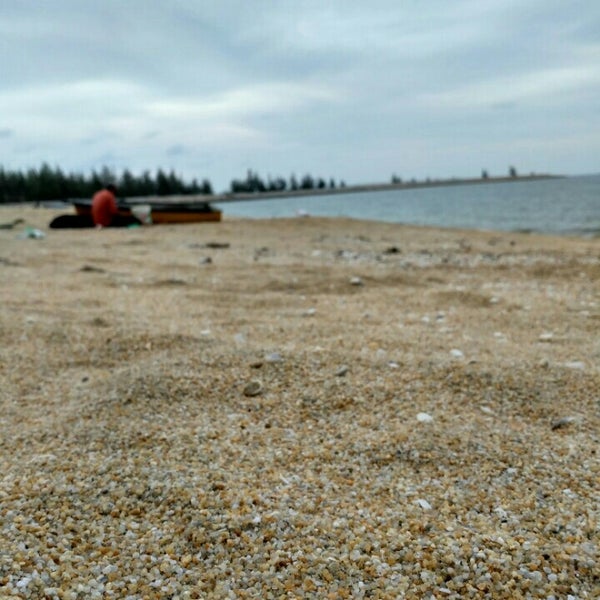 Pantai teluk ketapang