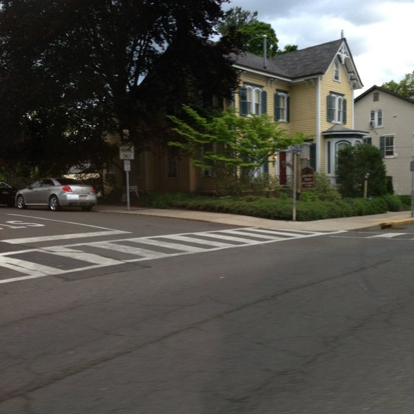 Aaron Burr House Bed & Breakfast Hotel Bar