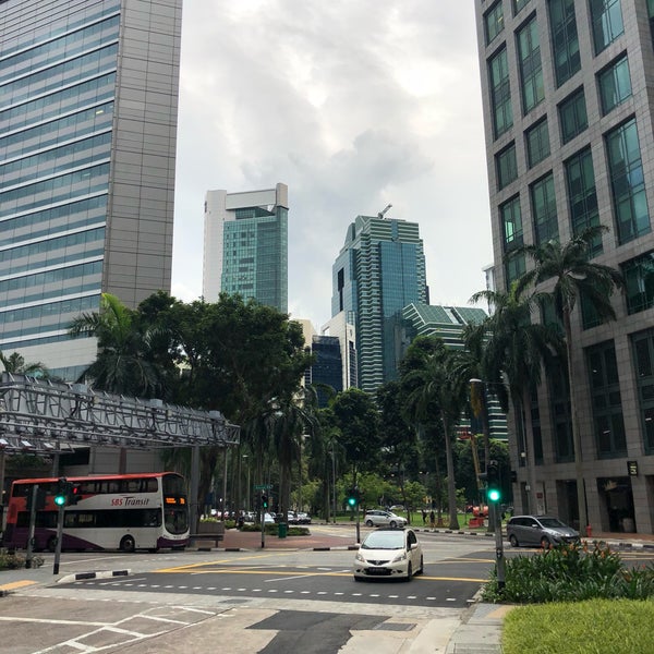 Foto diambil di M Hotel Singapore oleh Ivan G. pada 6/26/2018