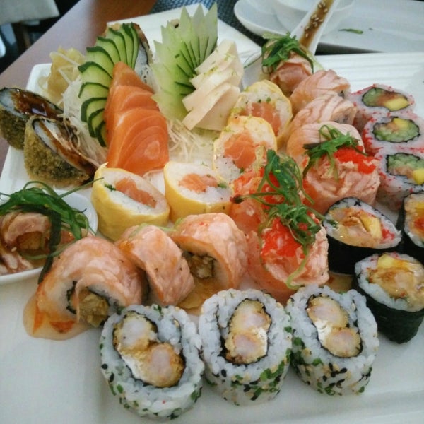 Bom ambiente, doses generosas e sushi fresco e delicioso. Excelente relação qualidade/preço.