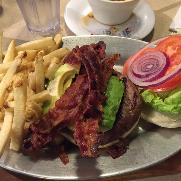 Photo taken at Bullshead Restaurant by R D. on 12/6/2015