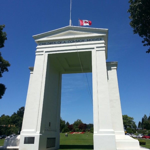 Photos at Peace Arch Border Crossing Border Crossing