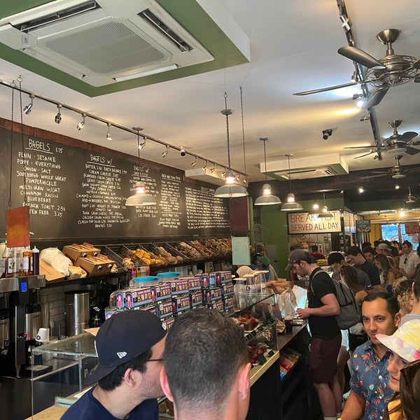 Photo taken at Tompkins Square Bagels by Daniel S. on 6/11/2022
