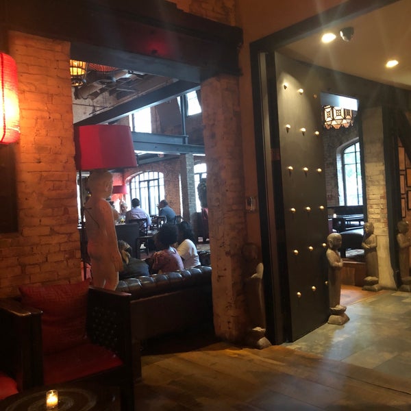 รูปภาพถ่ายที่ Red Lantern โดย jon p. เมื่อ 8/7/2019