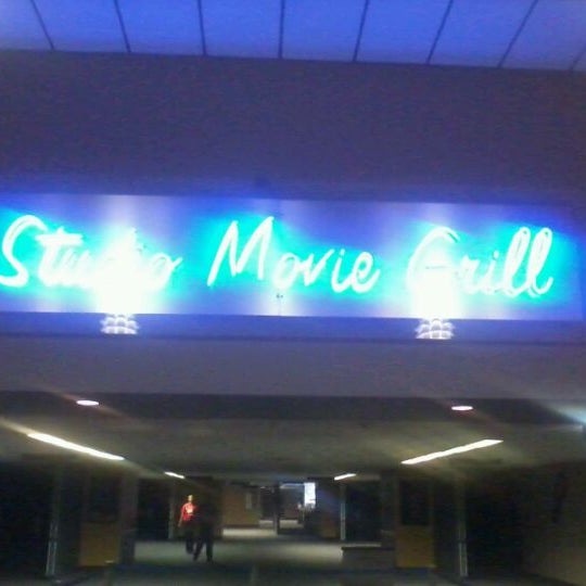 Photo taken at Studio Movie Grill Copperfield by Jason F. on 9/18/2012