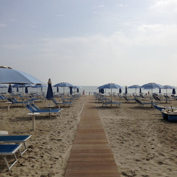 5/4/2013にPier Luca S.がAttilio Beach Pleasure Clubで撮った写真