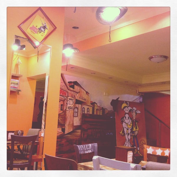 4/17/2013 tarihinde Duygu P.ziyaretçi tarafından Wanted Saloon &amp; Pizza'de çekilen fotoğraf