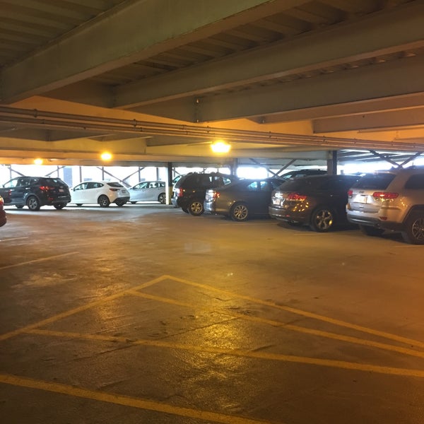 Square parking. Square parking. Машина сверху на парковке. Square parking. Square parking.