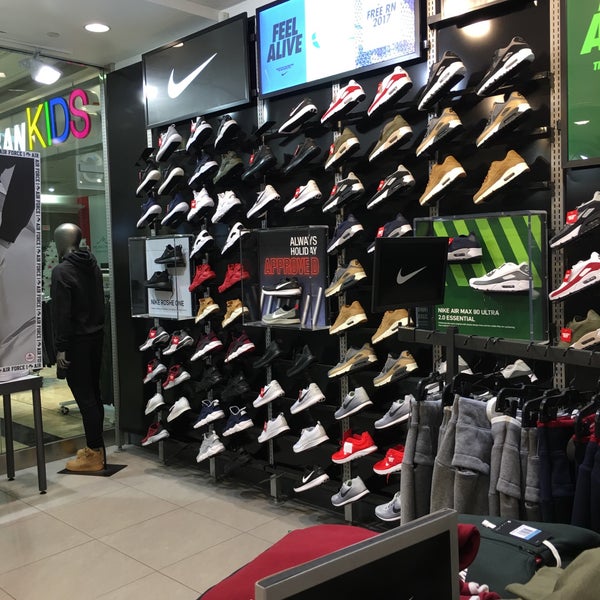 Foot Locker Dartmouth NS