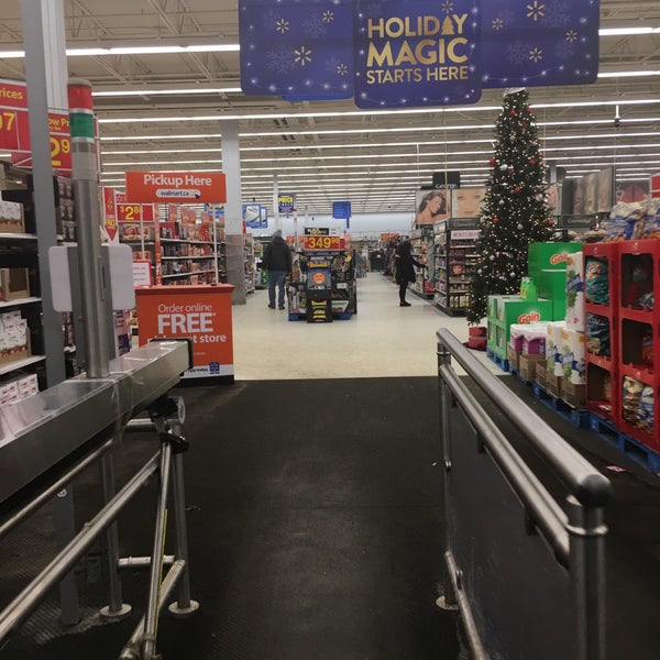 Photo taken at Walmart by Michael H. on 11/27/2018