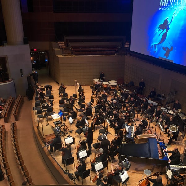 Foto diambil di Morton H. Meyerson Symphony Center oleh Jason D. pada 2/24/2019