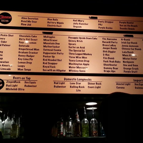 3/15/2013에 Tommie B.님이 Cheers Shot Bar에서 찍은 사진