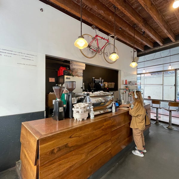 9/30/2021にTami K.がGasoline Alley Coffeeで撮った写真