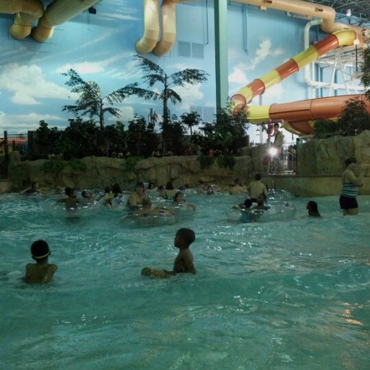 Foto tirada no(a) KeyLime Cove Indoor Waterpark Resort por Keri B. em 10/26/2012