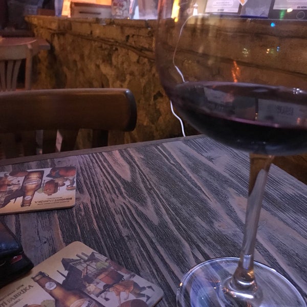 9/4/2018 tarihinde Gökdoğanziyaretçi tarafından Sardunya&#39;s Brasserie Bomonti ve Şarap Evi'de çekilen fotoğraf