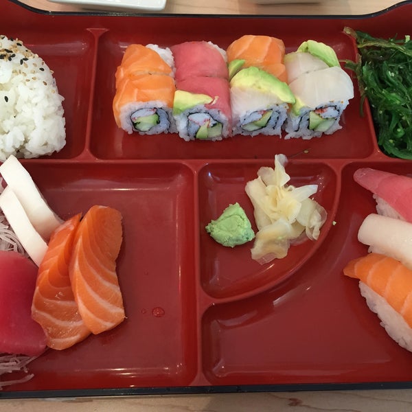 Das Foto wurde bei Spicy 9 Sushi Bar &amp; Asian Restaurant von Wonkyun L. am 2/8/2015 aufgenommen
