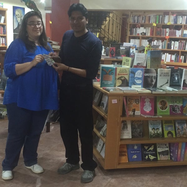 12/9/2015 tarihinde Samuel A.ziyaretçi tarafından LaLiLu - Librería y Café'de çekilen fotoğraf