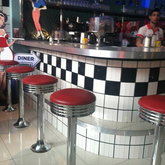 10/8/2012 tarihinde Natan A.ziyaretçi tarafından TRIXIE American Diner'de çekilen fotoğraf