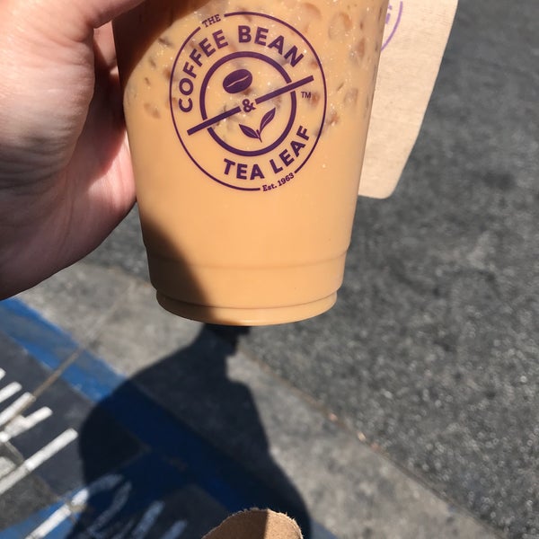 Photo taken at The Coffee Bean &amp; Tea Leaf by Jamie L. on 10/7/2018