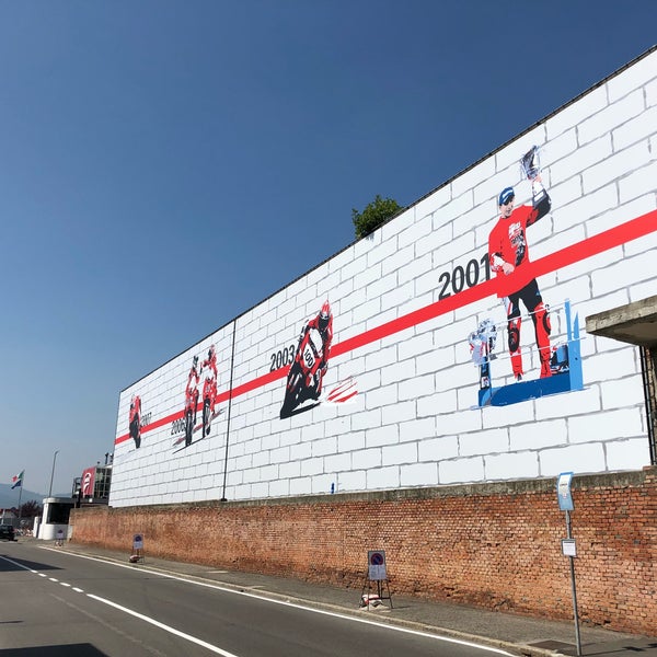 รูปภาพถ่ายที่ Ducati Motor Factory &amp; Museum โดย Stefano M. เมื่อ 7/27/2018