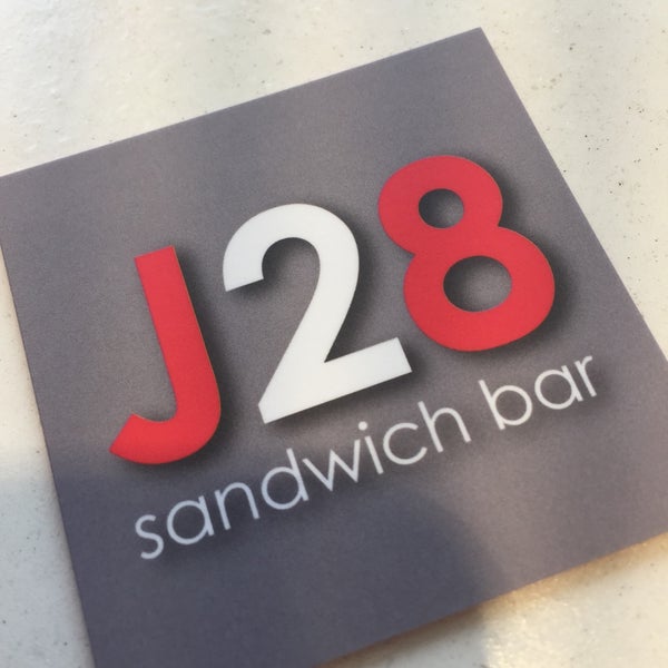 1/9/2015 tarihinde JDziyaretçi tarafından J28 sandwich bar'de çekilen fotoğraf