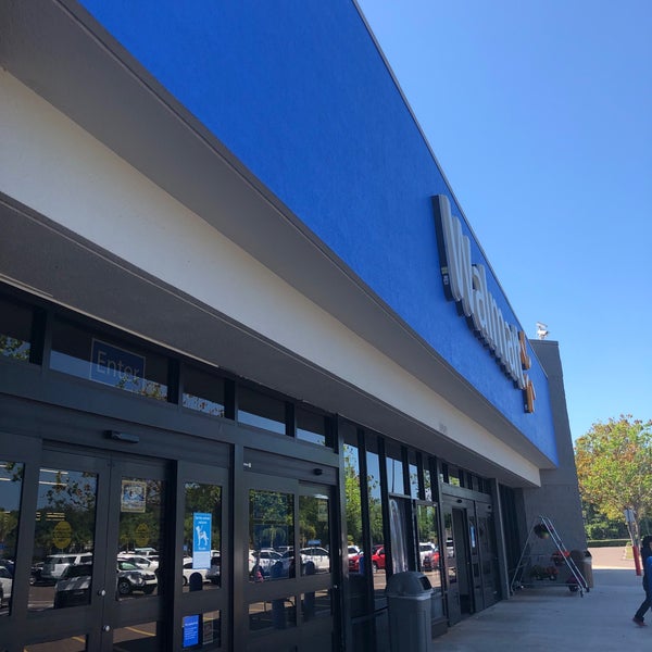 Walmart Tampa, FL