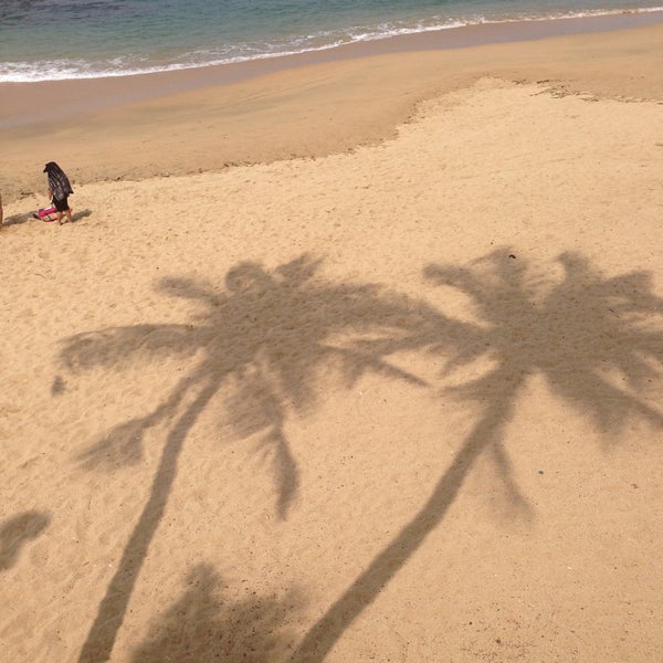 รูปภาพถ่ายที่ Praia de Copacabana โดย Pedro M. เมื่อ 6/5/2013