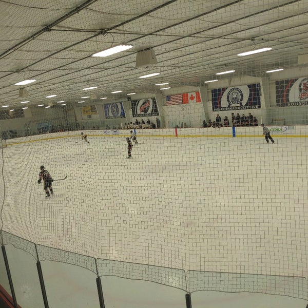 Fotos en Hollydell Ice Arena 1 tip