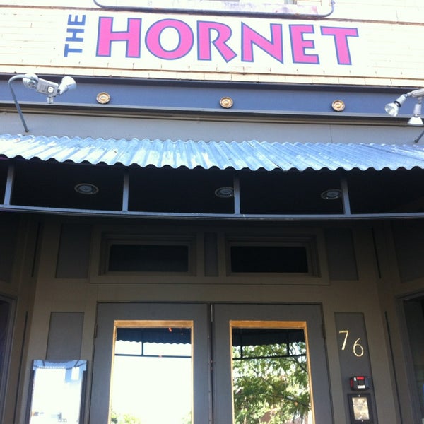 Снимок сделан в The Hornet Restaurant пользователем Ted A. 7/14/2013
