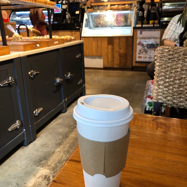 7/4/2018 tarihinde Sandy C.ziyaretçi tarafından Taszo Espresso Bar'de çekilen fotoğraf