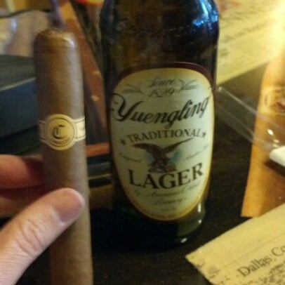 Photo taken at Crown Cigars and Ales by Riskypsy !. on 10/31/2012