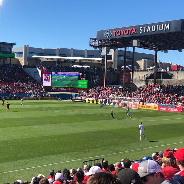 รูปภาพถ่ายที่ Toyota Stadium โดย Rômulo B. เมื่อ 3/9/2019