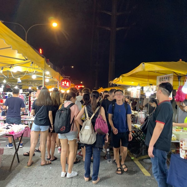 Photo taken at Pasar Malam Taman Connaught 康乐 by Stewart T. on 6/12/2019
