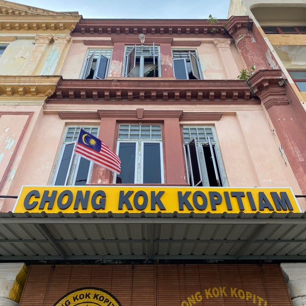 Foto tirada no(a) Chong Kok Kopitiam 中国酒店 por Stewart T. em 9/8/2021