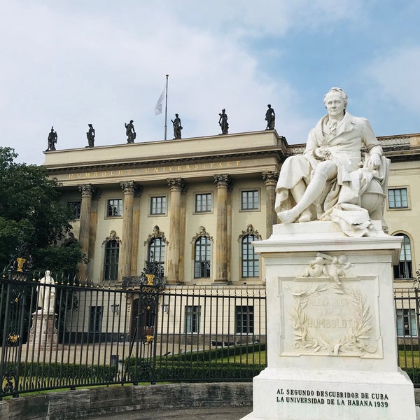 Снимок сделан в Humboldt-Universität zu Berlin пользователем Hkn G. 8/14/2020