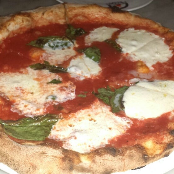 7/9/2014 tarihinde Angela S.ziyaretçi tarafından Michael&#39;s Pizzeria'de çekilen fotoğraf