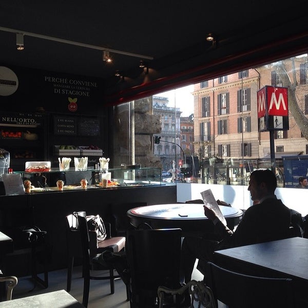 Photo taken at L&#39;Hamburgheria di Eataly by andrea d. on 2/6/2014